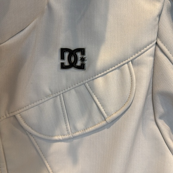 DC Women's Ski & Snow Jacket - Light Gray - Picture 10 of 12